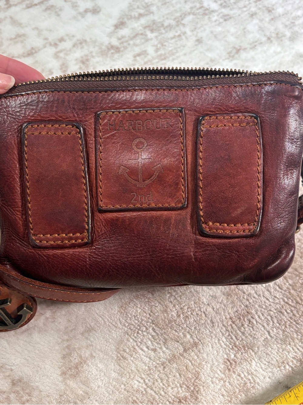 Harbour 2nd brown leather crossbody bag - Picture 3 of 6